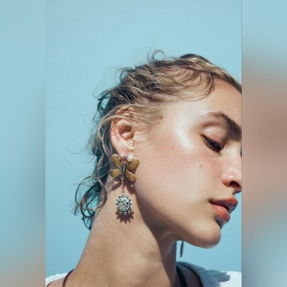 New ZARA Dual-Tone Butterfly and Sun Contrast Earrings - Picture 7 of 10